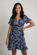 Vestido Floral Transpassado com Amarração