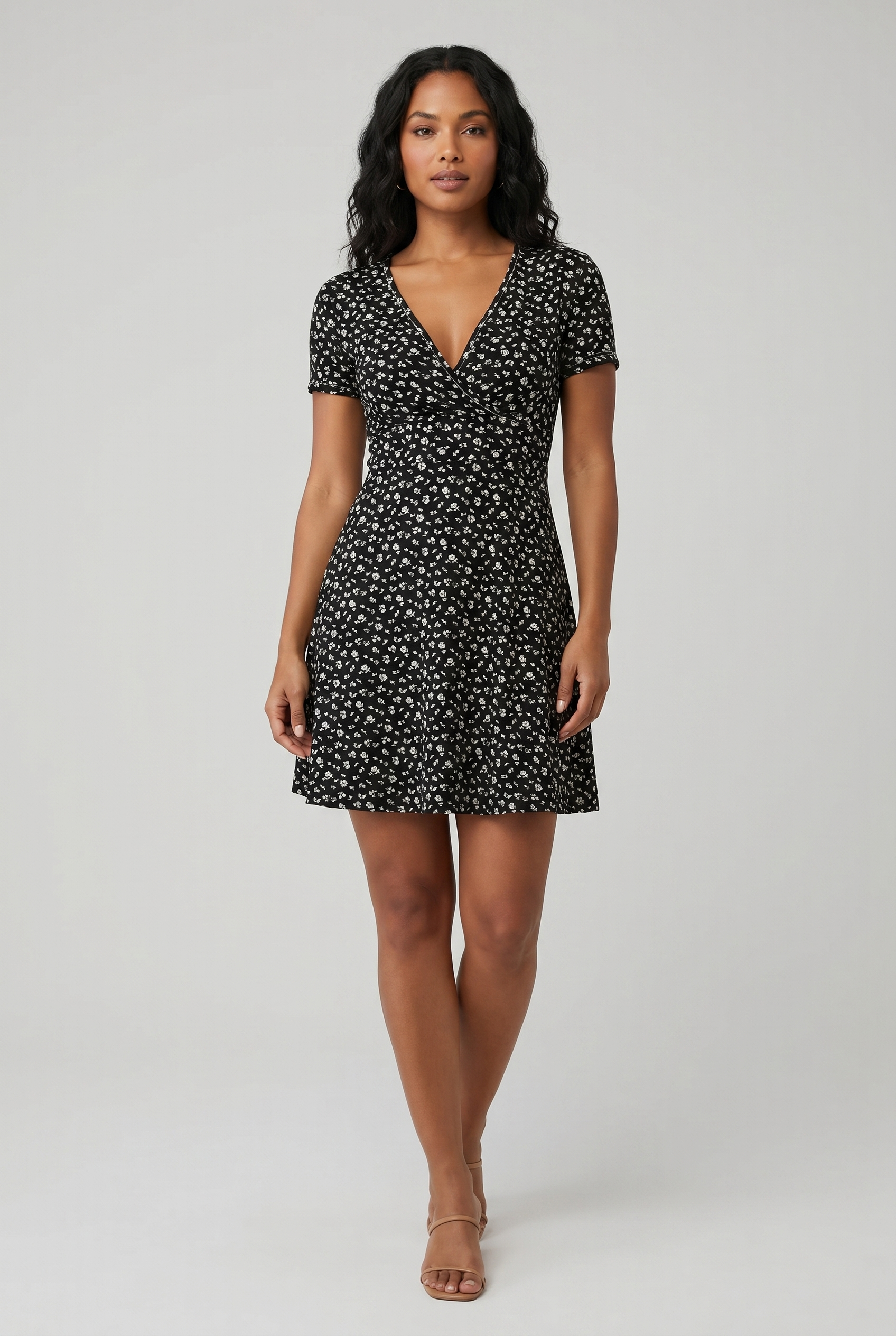 Vestido Floral Transpassado Manga Curta