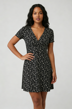 Vestido Floral Transpassado Manga Curta