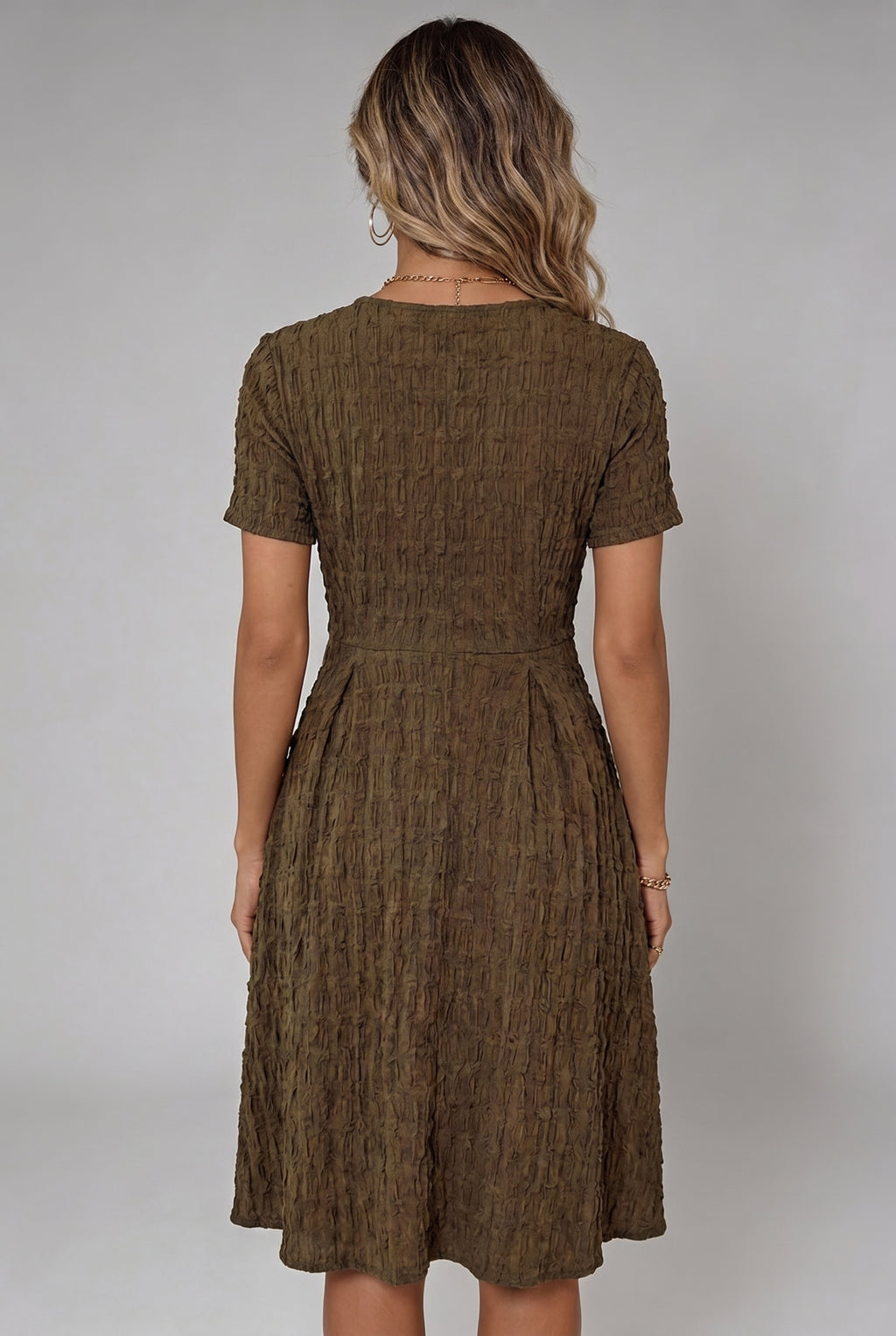 Vestido Feminino Midi Texturizado Marrom Casual
