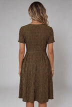 Vestido Feminino Midi Texturizado Marrom Casual