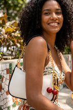 Bolsa Feminina Cherry com Corrente Dourada